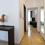 Hotel Devin Art