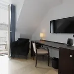 Hotel Devin Art