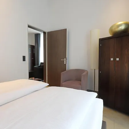 Hotel Devin Art 4*