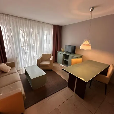 Devin Art 4* Dusseldorf
