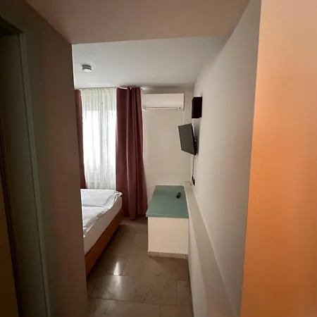 Devin Art Hotel 4*