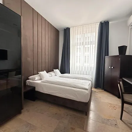 Devin Art Hotel