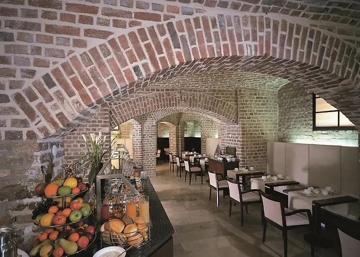 Devin Art 4* Ντίσελντορφ