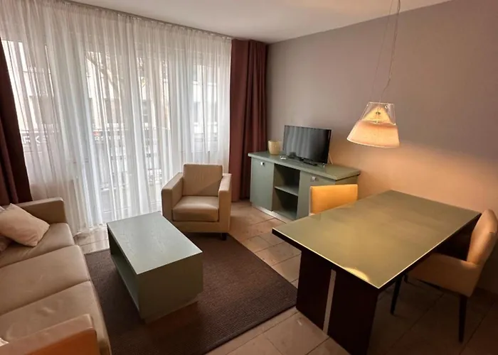 Devin Art 4* Dusseldorf