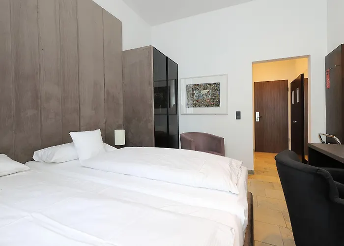 Devin Art 4* Dusseldorf