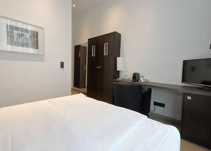 Devin Art 4* Dusseldorf